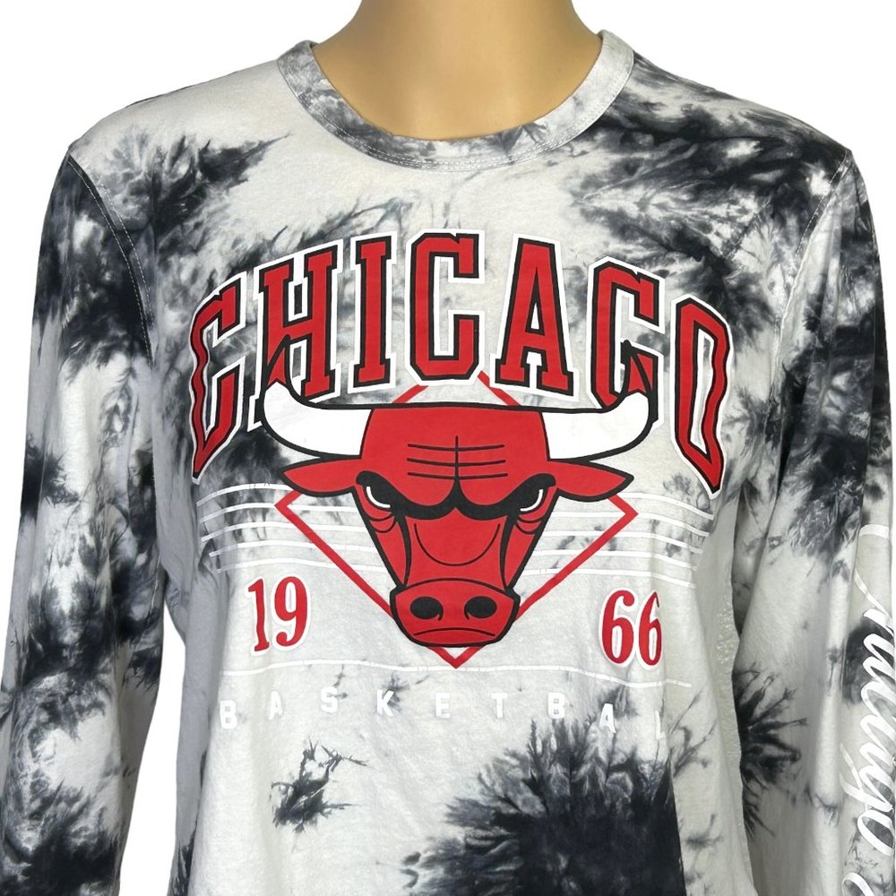 NBA Chicago Bulls 1966‎ Basketball Womens Small Long Sleeve Blouse Shirt - Picture 2 of 10